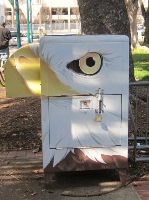 [Eagle Mural on Bin]. Seen in Hayward, CA. (Photo by Sherrie Thai)