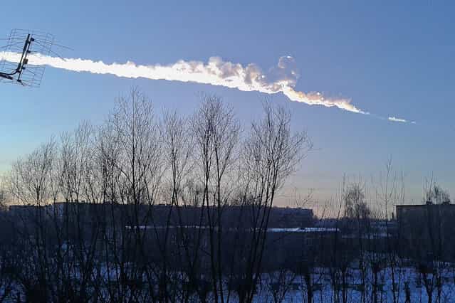 Meteor falls in Russia's Chelyabinsk region on February 15 , 2013. (Photo by Alexey Bulaew/RIA Nowosti)