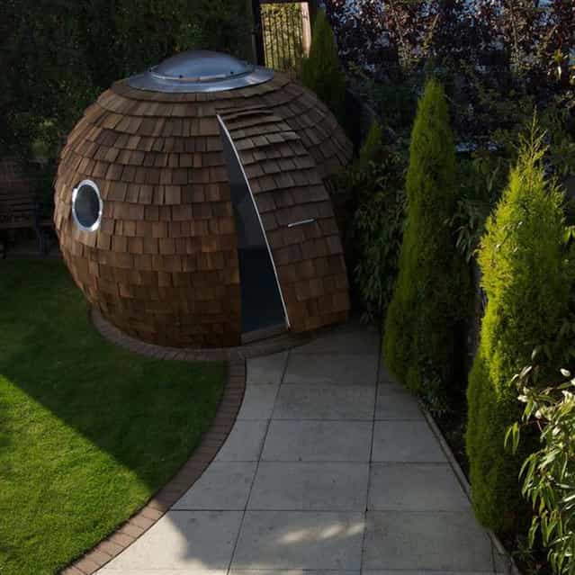 Futuristic Home Office Garden Design