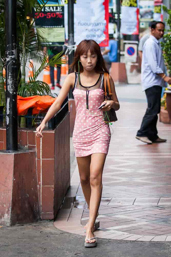 Тайку реальное. Тайки Коул. Девушки на улицах Таиланда. Тайские девушки обычные. Тайские женщины на улице.